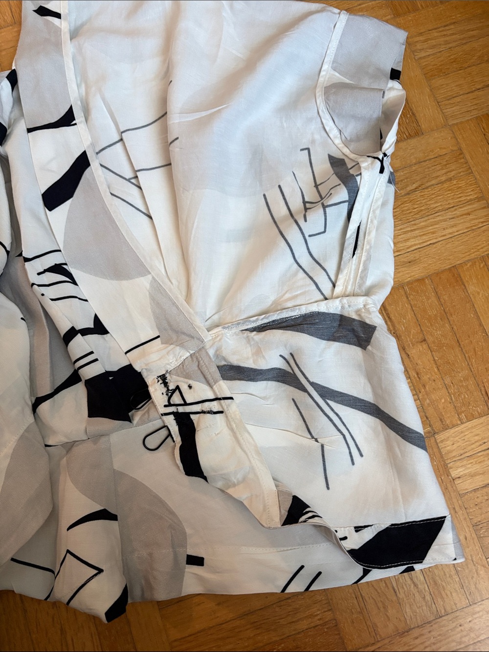 Crea Concept White & Black Abstract Print Kimono Top - Picture 9 of 15